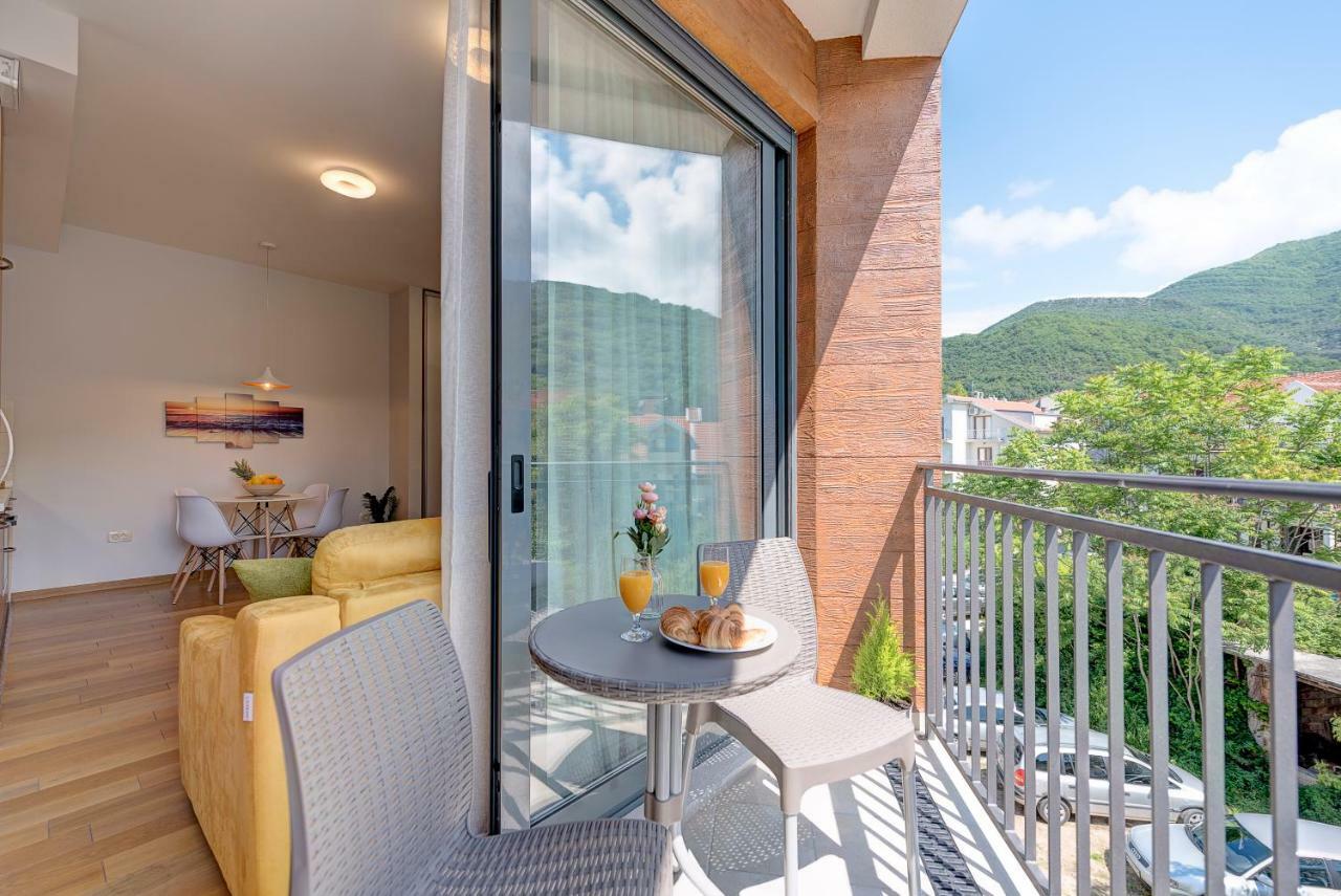 Ferienwohnung Sunray Tivat Exterior foto